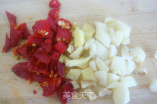 手撕包菜---包不住的美丽的做法步骤：2