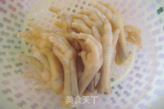 卤鸡爪---停不下来的小吃的做法步骤：3
