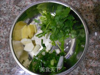 秘制红烧鱼的做法步骤：2