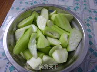 豆焖丝瓜的做法步骤：3