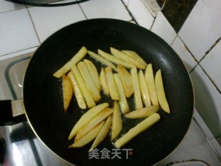 煎土豆条炒心肺的做法步骤：2