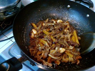 煎土豆条炒心肺的做法步骤：5
