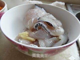 酸菜黑鱼片的做法步骤：3