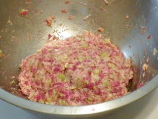 番茄肉丸汤的做法步骤：2