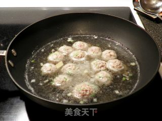 番茄肉丸汤的做法步骤：4