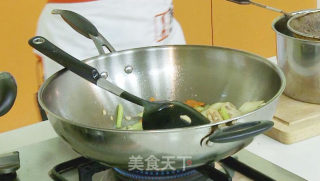 藕夹炒西芹的做法步骤：6