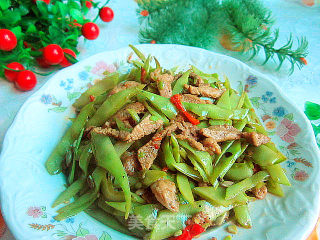 峨眉豆丝炒瘦肉----农家菜的做法步骤：7