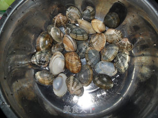 青菜花蛤粉丝的做法步骤：1