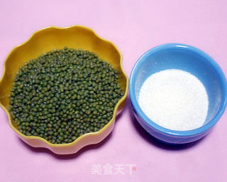 绿豆沙的做法步骤：1
