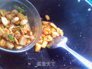 菠萝回锅肉的做法步骤：7