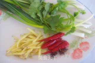 红烧鲫鱼---妈妈的味道的做法步骤：2