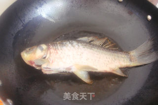 红烧鲫鱼---妈妈的味道的做法步骤：3