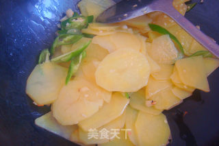 青椒土豆片---最家常的家常菜的做法步骤：5