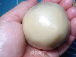 【广式白莲蓉蛋黄月饼】的做法步骤：11