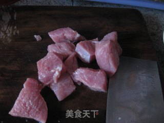 糖醋里脊的做法步骤：1