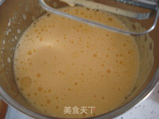 法式蜂蜜海绵蛋糕的做法步骤：2