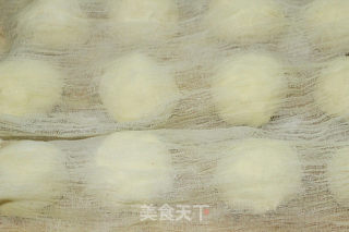 豆沙卷面包的做法步骤：3