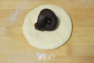 豆沙卷面包的做法步骤：5