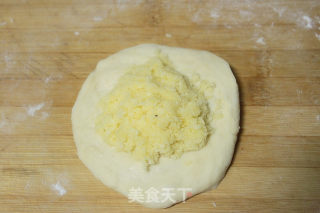椰蓉花形面包的做法步骤：4
