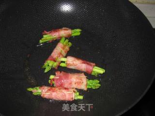 芦笋培根卷的做法步骤：5