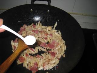 培根炒杏鲍菇的做法步骤：4
