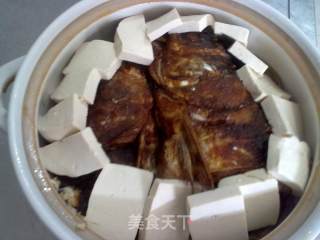 砂锅鱼头的做法步骤：6