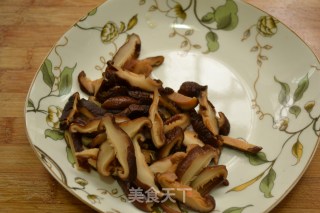 最爱吃的素菜【蚝油香菇青菜】的做法步骤：2