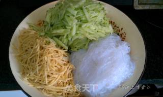 家常凉菜的做法步骤：1