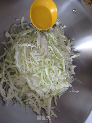 蒜蓉包菜丝的做法步骤：6