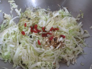 蒜蓉包菜丝的做法步骤：7