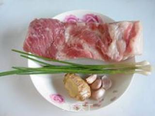 三个步骤轻松做出诱人的美味----【无油红烧肉】的做法步骤：1