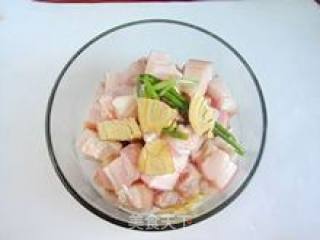 三个步骤轻松做出诱人的美味----【无油红烧肉】的做法步骤：6