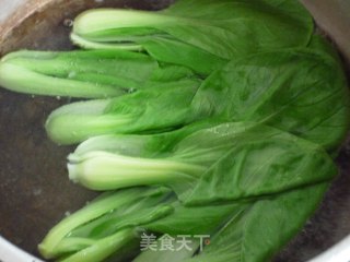 香菇面筋烧冻豆腐的做法步骤：3