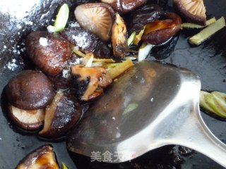 香菇面筋烧冻豆腐的做法步骤：8