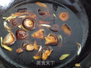 香菇面筋烧冻豆腐的做法步骤：9