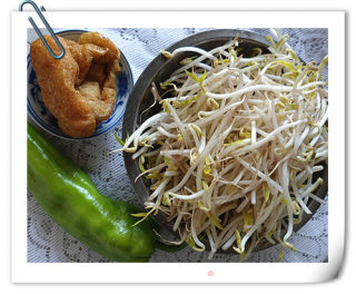 糖醋面筋绿豆芽的做法步骤：1