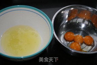戚风蛋糕的做法步骤：1