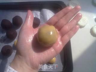 24图过程祥解～～中秋节预热——【广式蛋黄豆沙月饼】的做法步骤：14