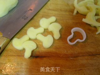 椰汁牛腩烩饭的做法步骤：1