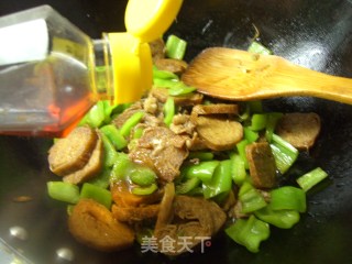 肉炒尖椒素鸡的做法步骤：12