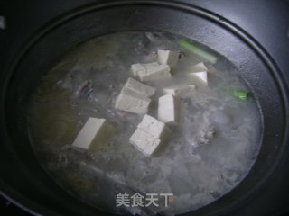 简单却不减味--鲅鱼豆腐汤的做法步骤：8