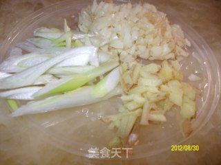 彩椒肉丝烧豇豆的做法步骤：2