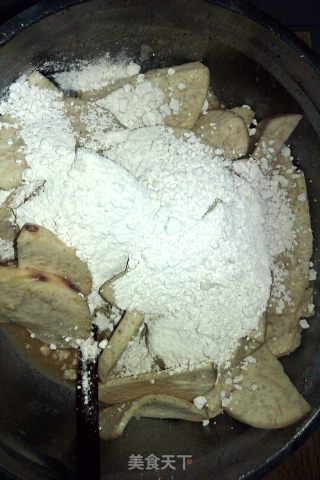 风味小吃——炸香芋片的做法步骤：3