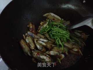 辣炒蛏子的做法步骤：8