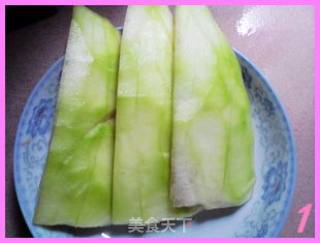 清爽一下----蒜蓉西瓜皮的做法步骤：1