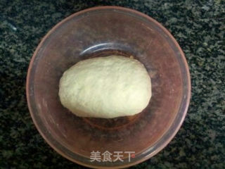 白菜猪肉水饺的做法步骤：1