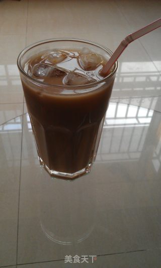 冰鸳鸯奶茶的做法步骤：1