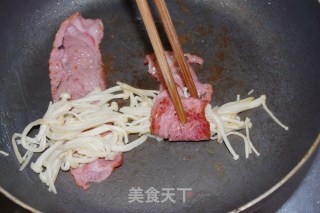 铁板烧带回家。。。培根金针菇卷的做法步骤：7