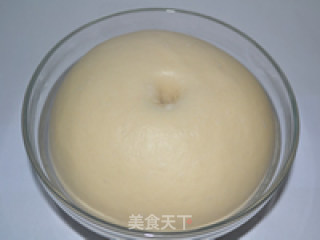 牛奶土司的做法步骤：2