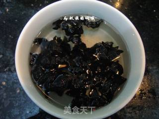 简单易做的黑白菜的做法步骤：2
